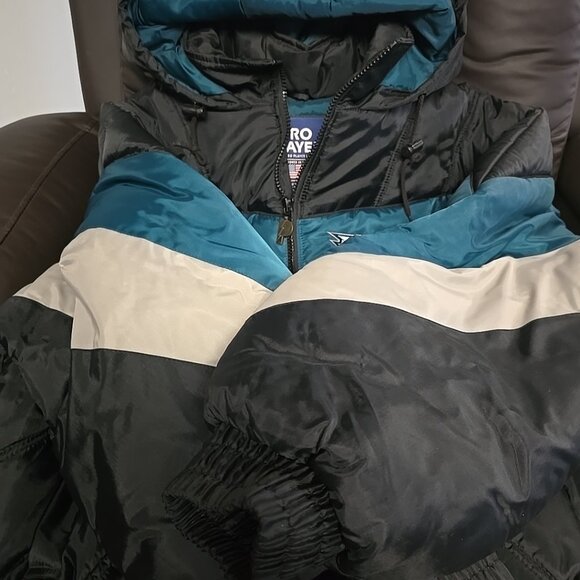 Eagles jacket - Picture 2 of 6